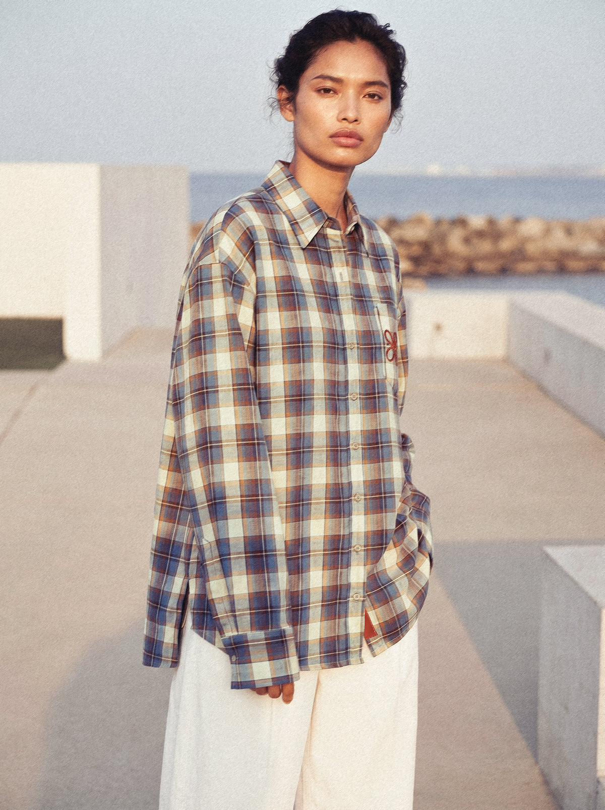 MAGNÈ Oversized Plaid Shirt – 100% Italian Cotton | LOUI PAMPOŃE
